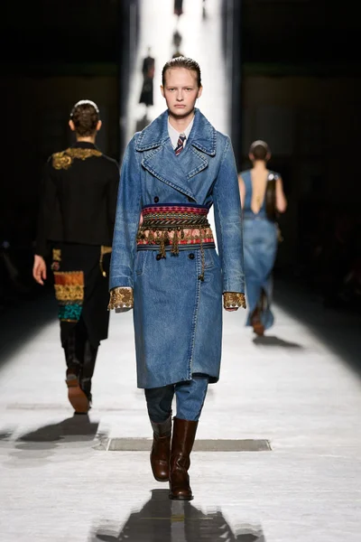 Look 58